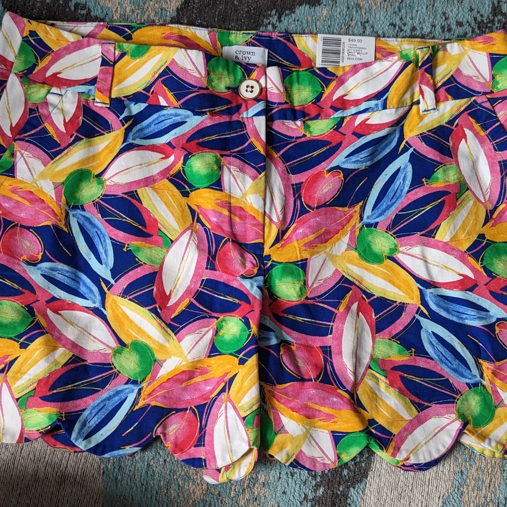 Crown and Ivy Hot Leaves Shelby scallop shorts NWT 14